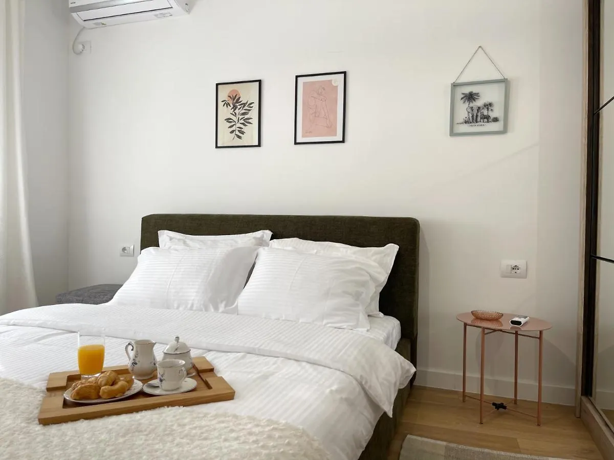 Metro Suites Tirana 0*,
