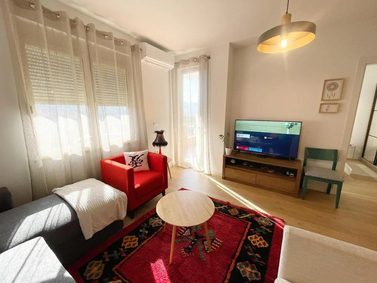 Apartment Metro Suites Tirana