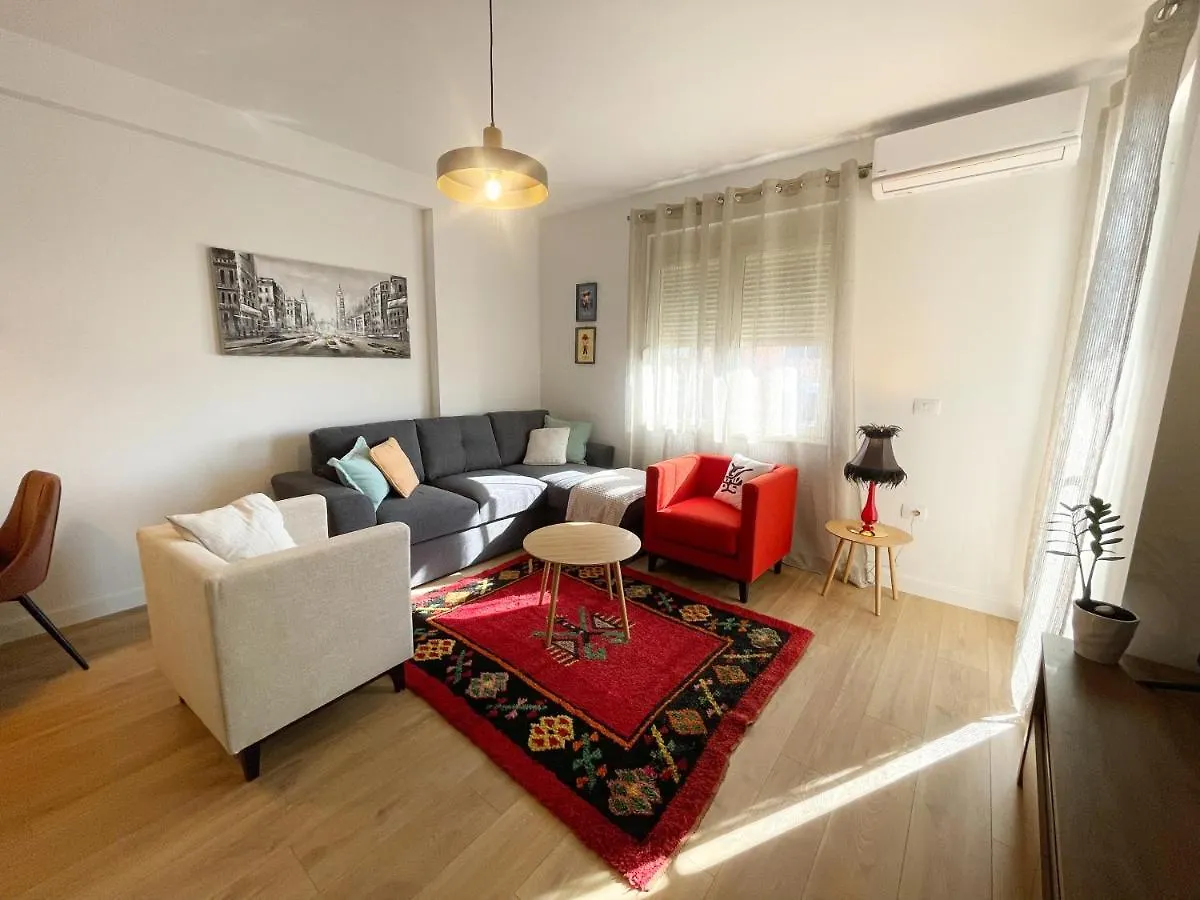 Apartment Metro Suites Tirana
