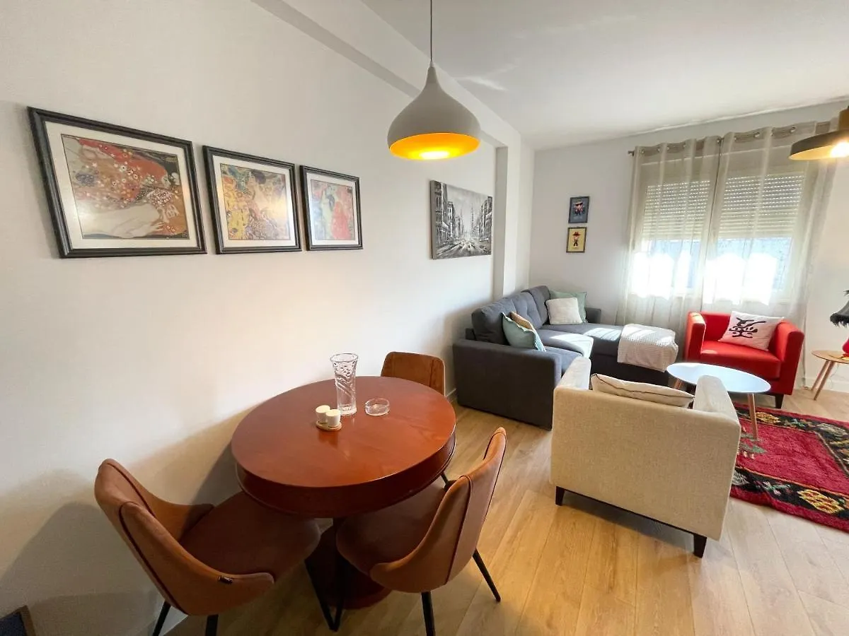 Apartment Metro Suites Tirana