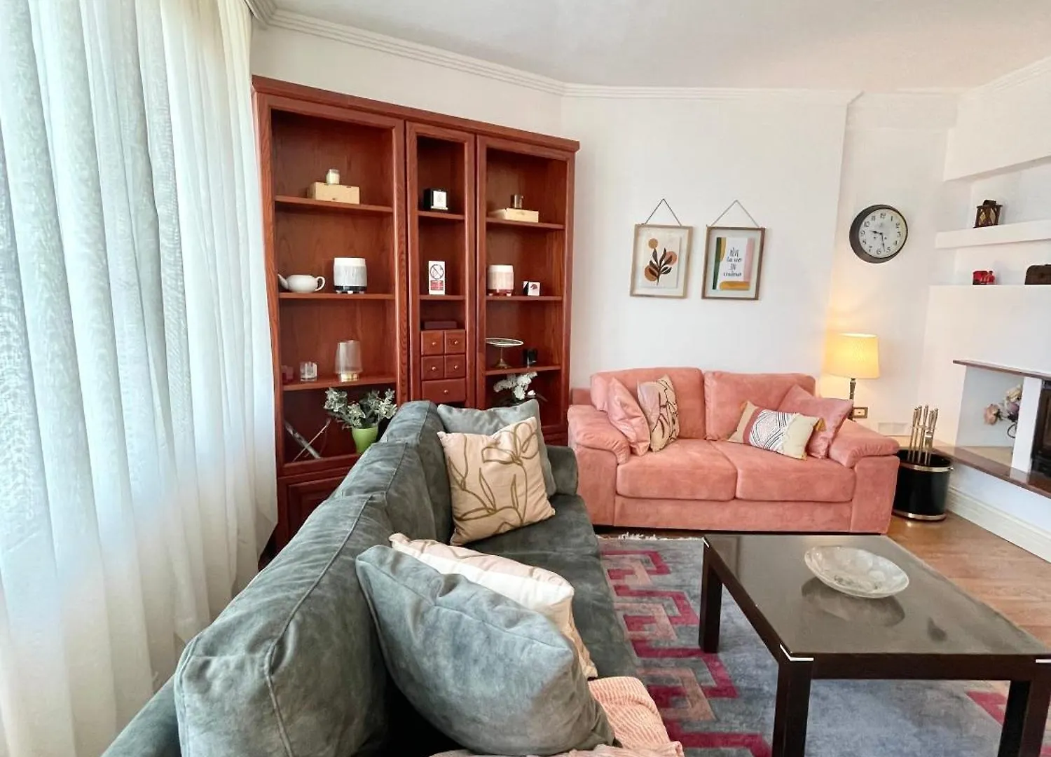 Metro Suites Tirana 0*,