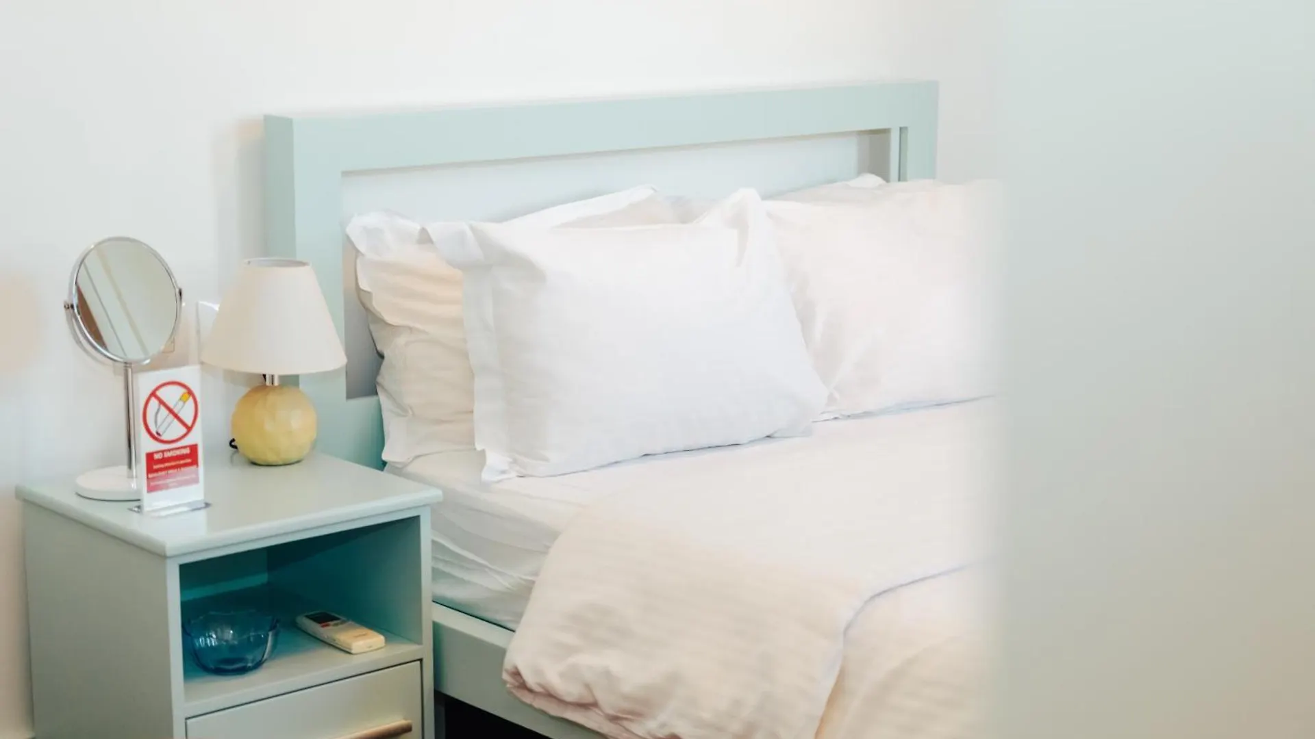 Metro Suites Tirana 0*,  Albania